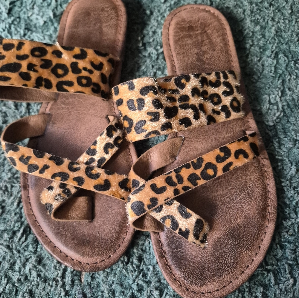 Seven7 Maldives Animal Print Sandals 8 - Picture 5 of 9
